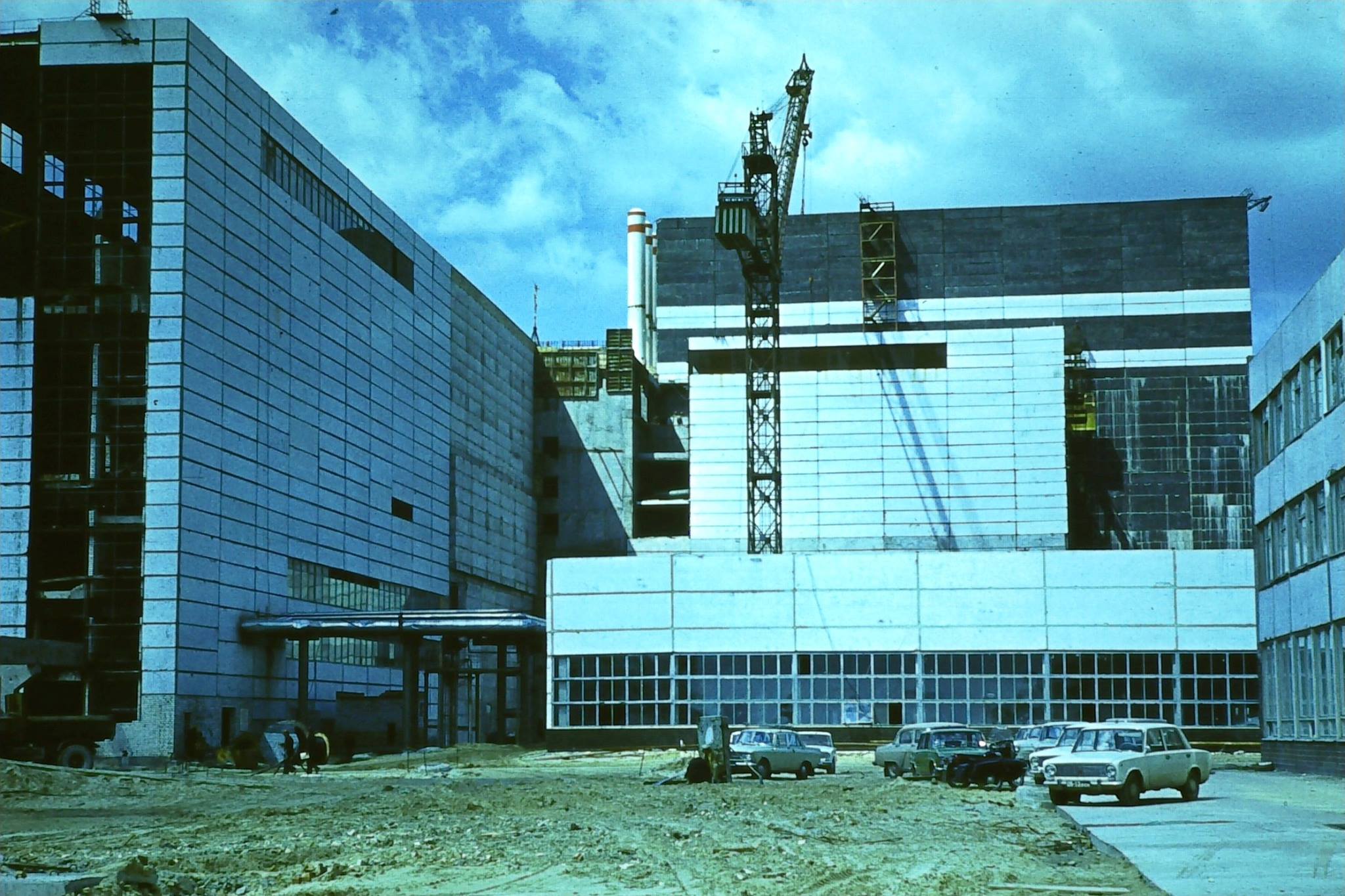 Budynek reaktora bloku energetycznego nr I od strony zachodniej.